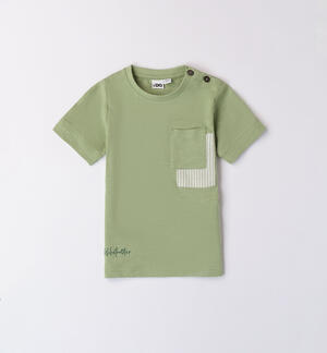 Boys' green T-shirt with breast pocket