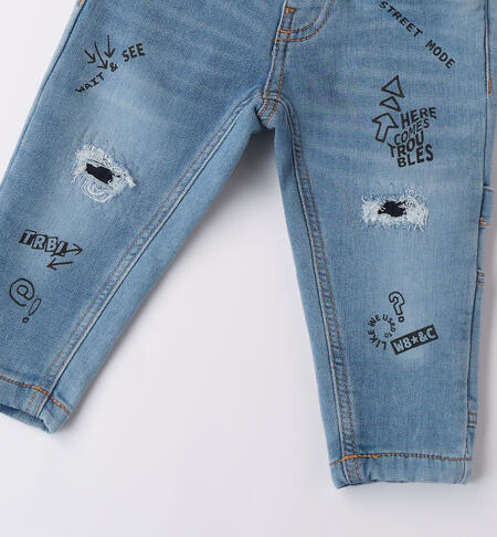 Jeans bambino con scritte
 BLU CHIARO LAVATO-7310